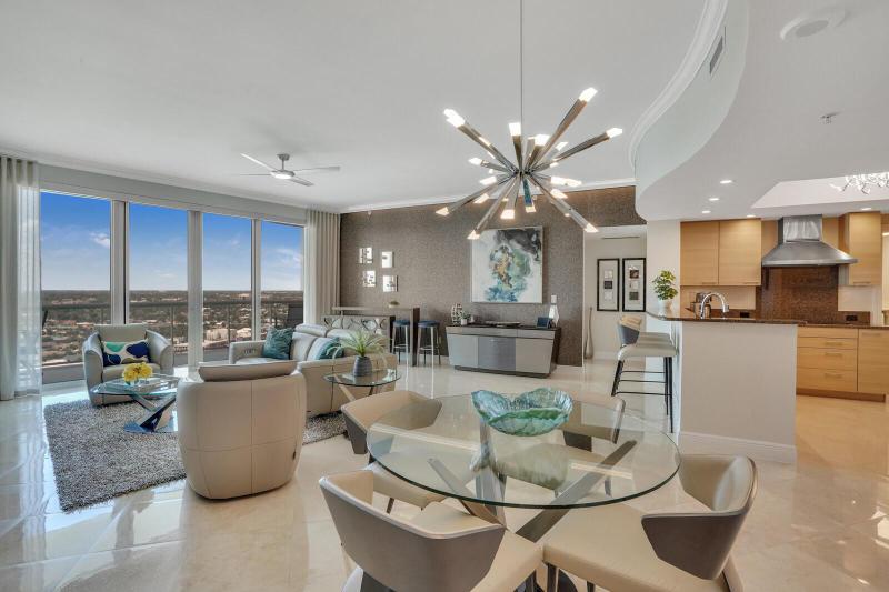  Condo & Townhome Photos