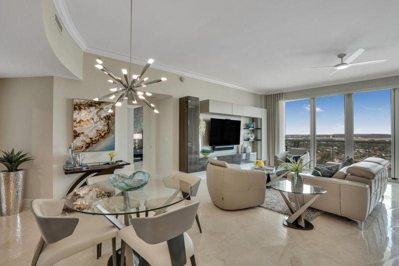  Condo & Townhome Photos