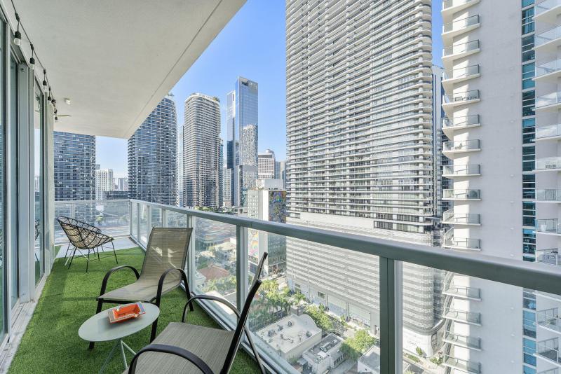  Condo & Townhome Photos