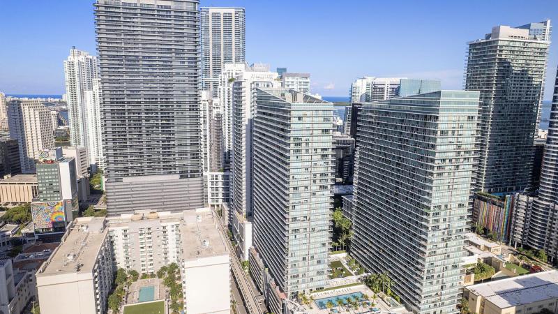  Condo & Townhome Photos