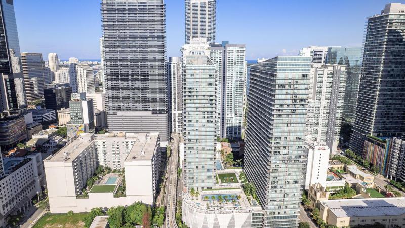  Condo & Townhome Photos