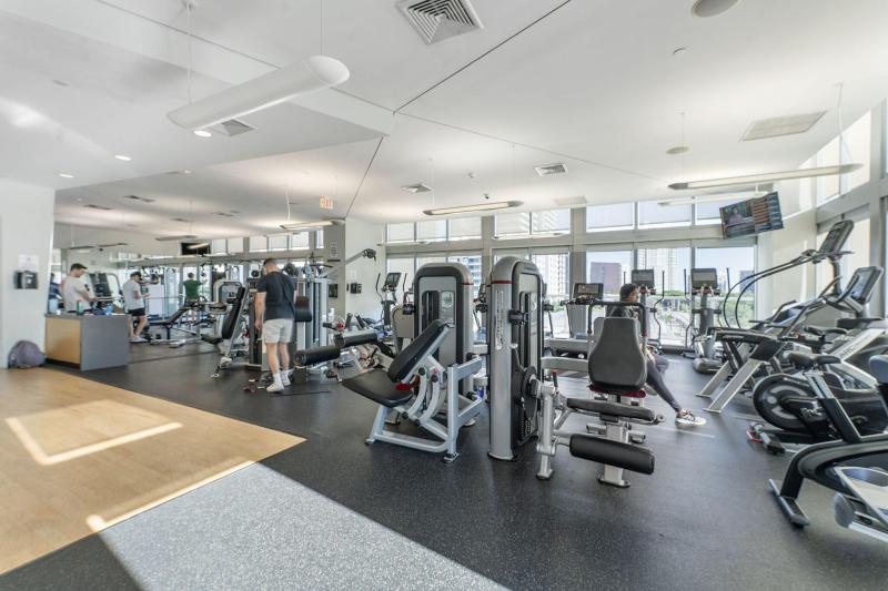  Condo & Townhome Photos