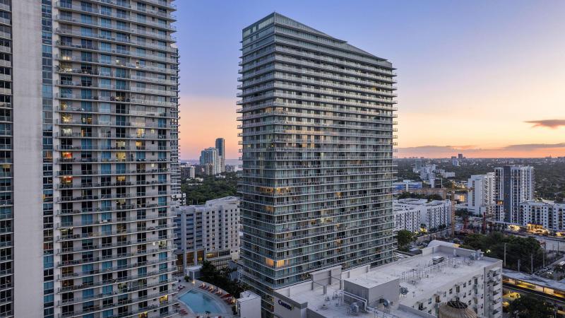  Condo & Townhome Photos