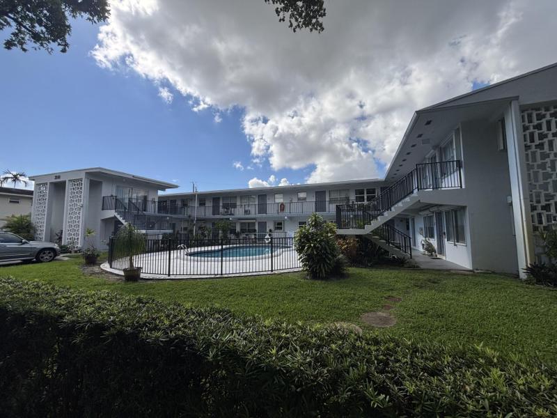  Condo & Townhome Photos