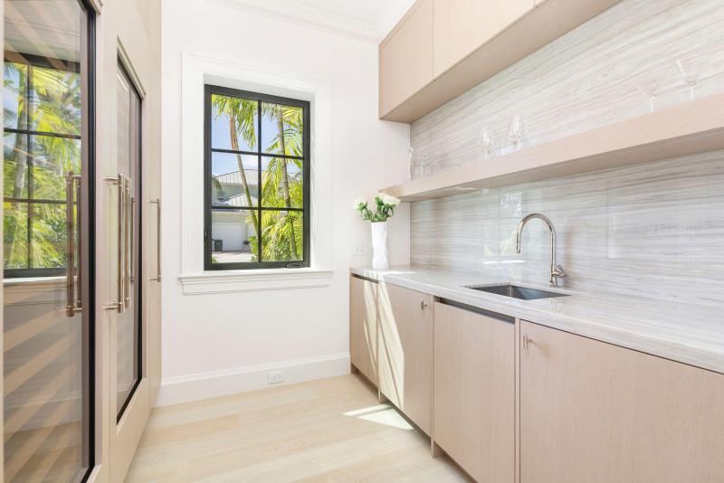  Single Family Homes Photo 9:  West Palm Beach,  FL 33405