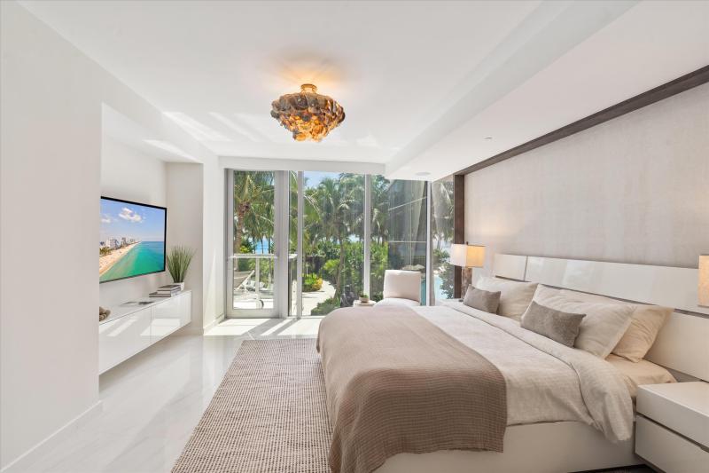  Condo & Townhome Photos