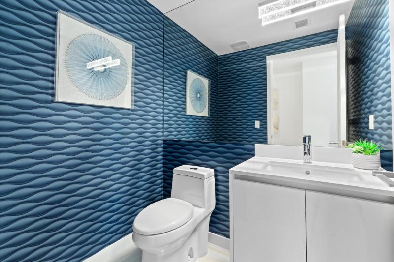  Condo & Townhome Photos