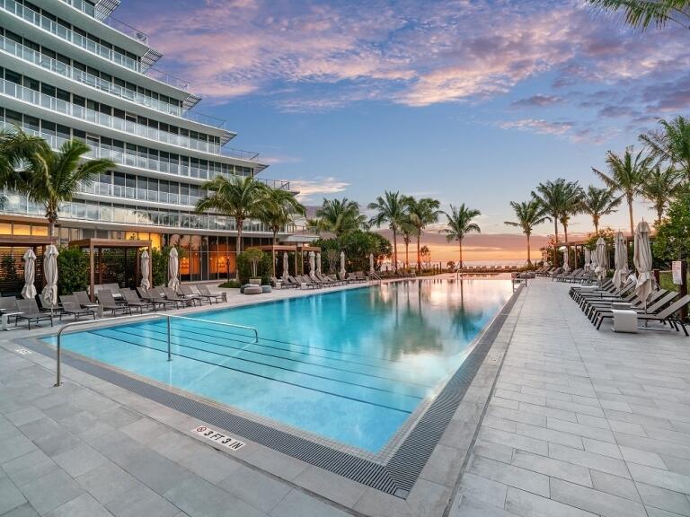  Condo & Townhome Photos