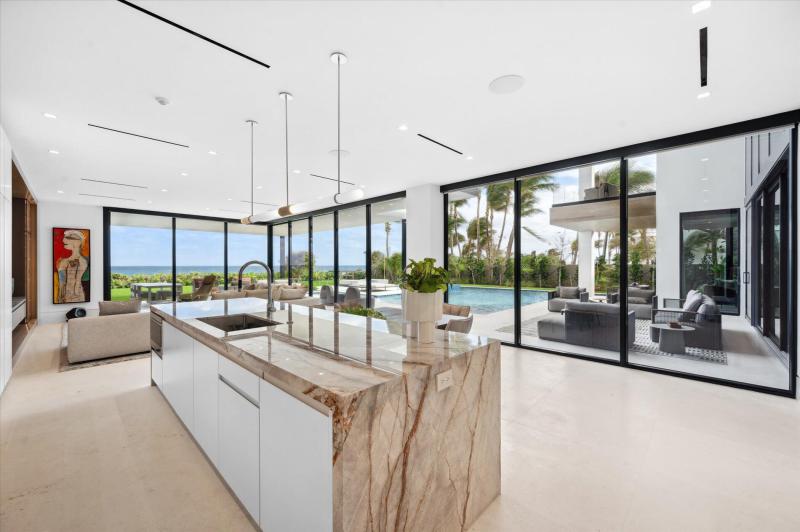  Single Family Homes Photo 10:  Hillsboro Beach,  FL 33062