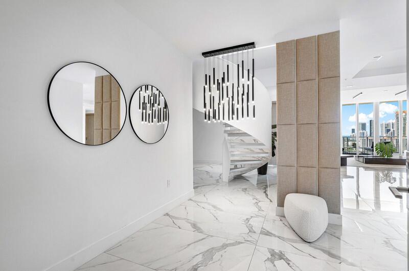  Condo & Townhome Photos