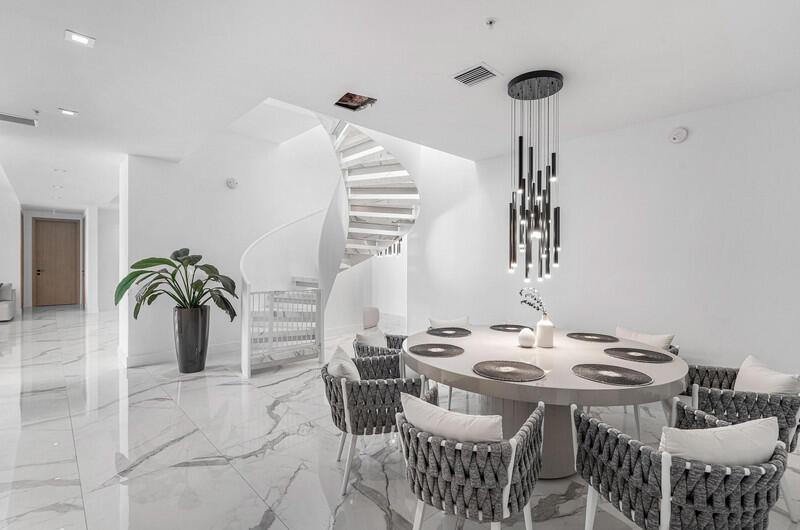 Condo & Townhome Photos
