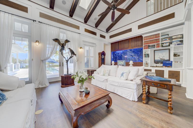  Single Family Homes Photo 13:  Jupiter,  FL 33458