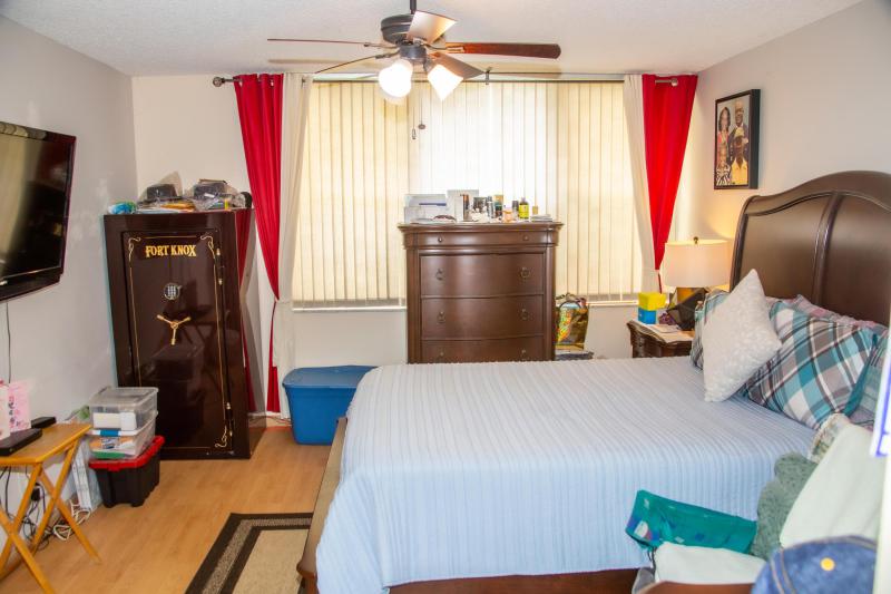  Condo & Townhome Photos