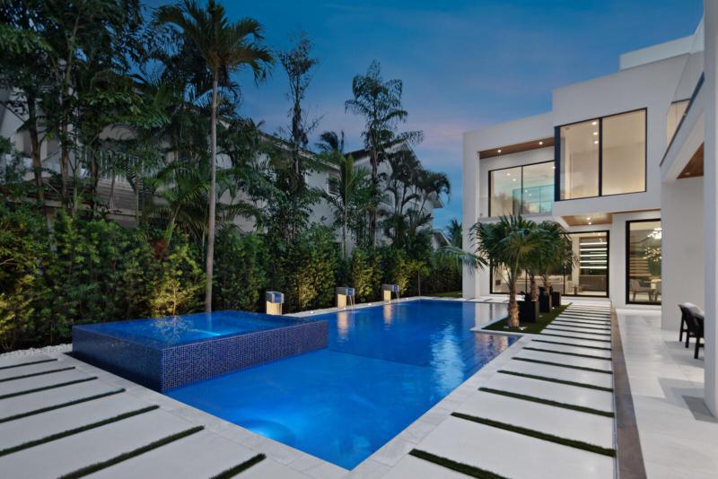  Single Family Homes Photo 11:  West Palm Beach,  FL 33405