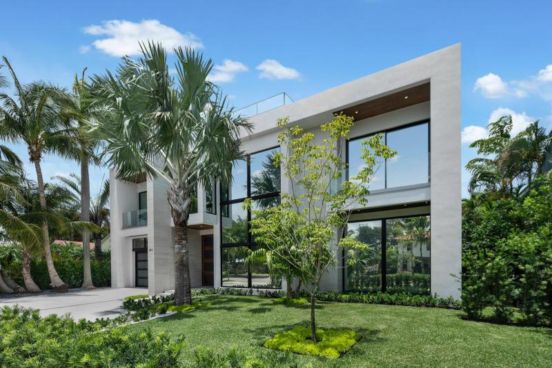  Single Family Homes Photo 3:  West Palm Beach,  FL 33405