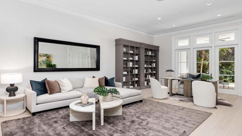  Single Family Homes Photo 15:  Palm Beach,  FL 33480