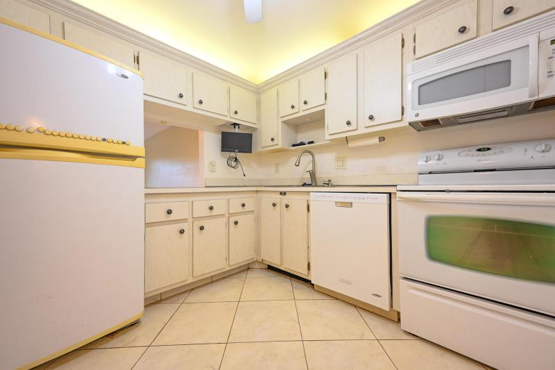  Condo & Townhome Photos