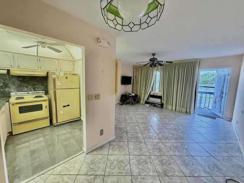  Condo & Townhome Photos