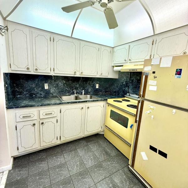  Condo & Townhome Photos