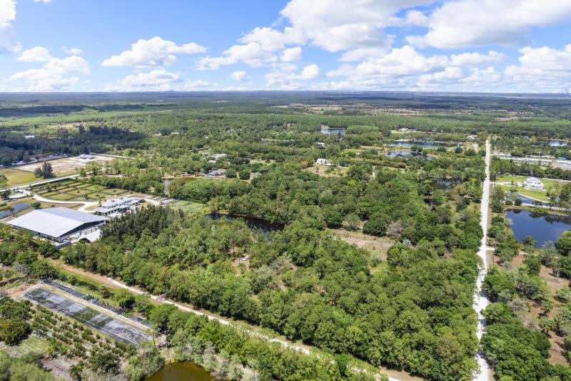  Commercial & Industrial Land Images 