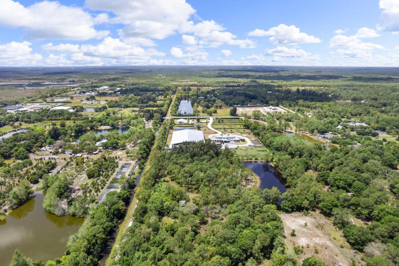  Commercial & Industrial Land Images 