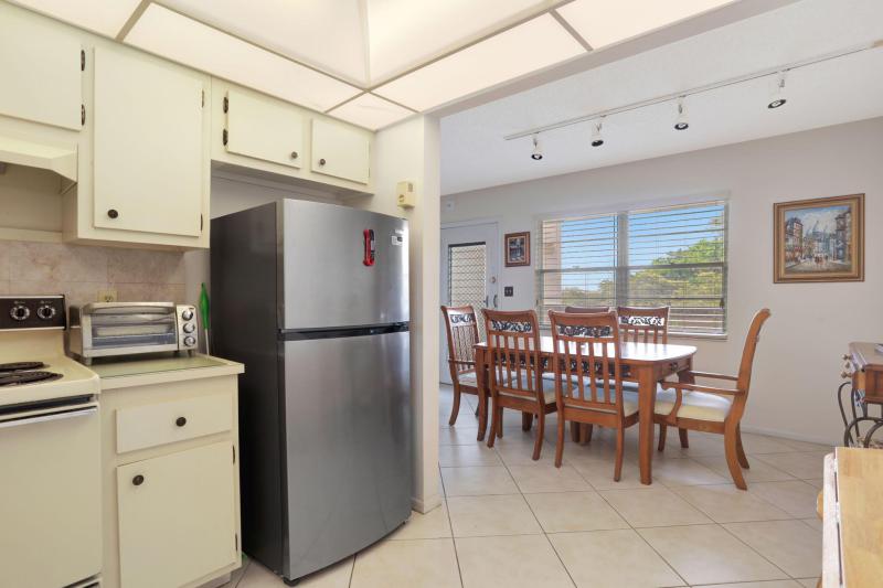  Condo & Townhome Photos