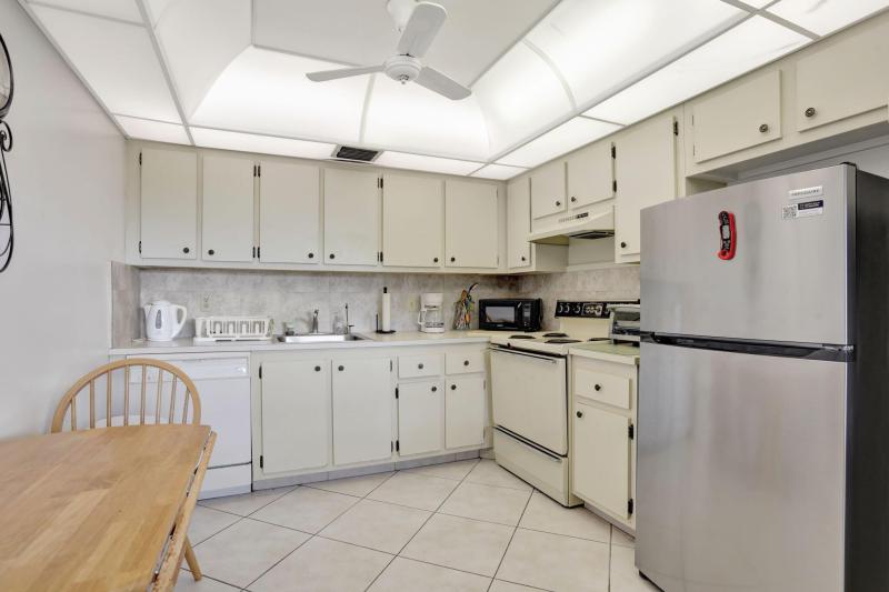  Condo & Townhome Photos
