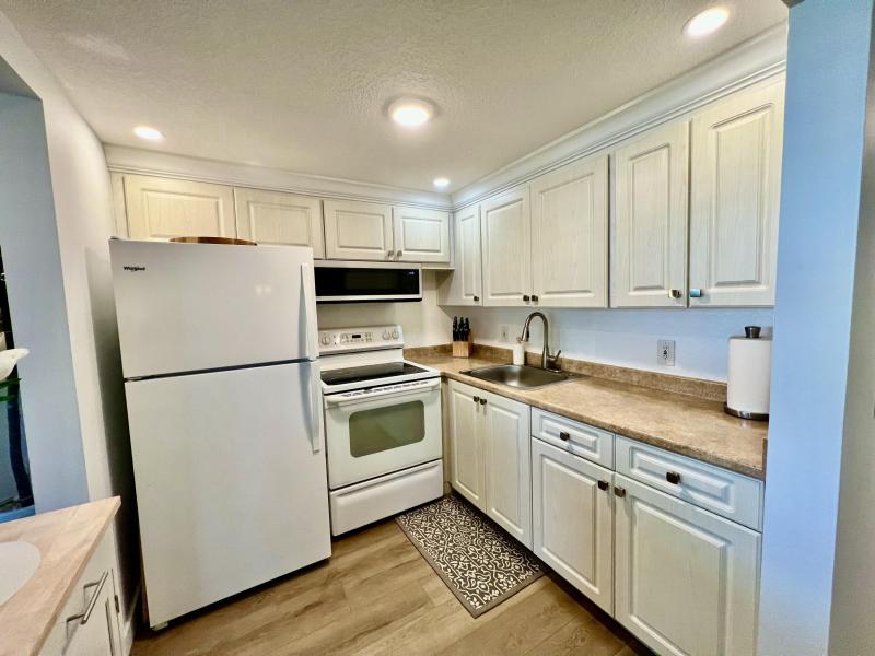  Condo & Townhome Photos