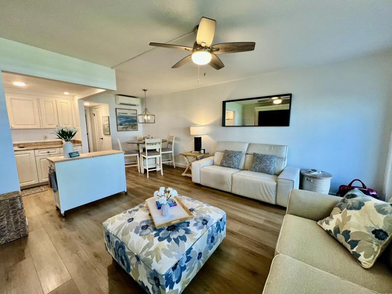  Condo & Townhome Photos