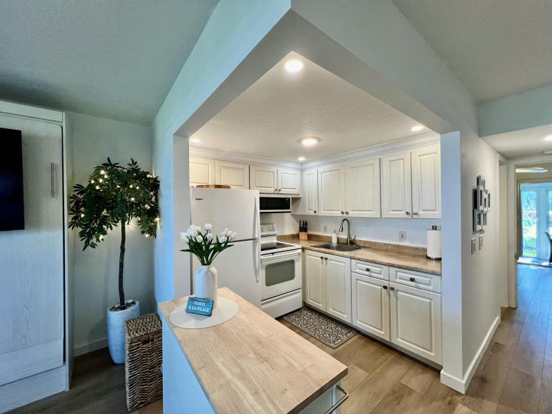  Condo & Townhome Photos
