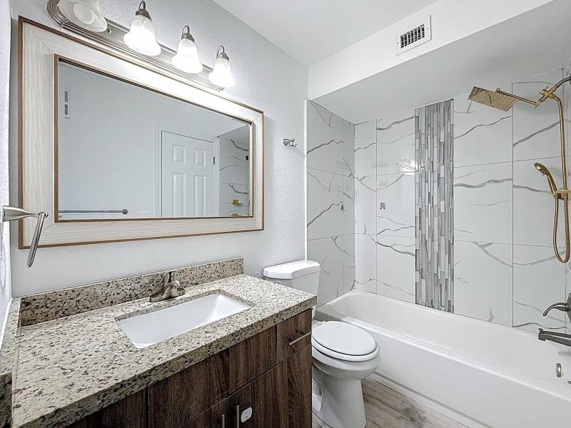  Condo & Townhome Photos