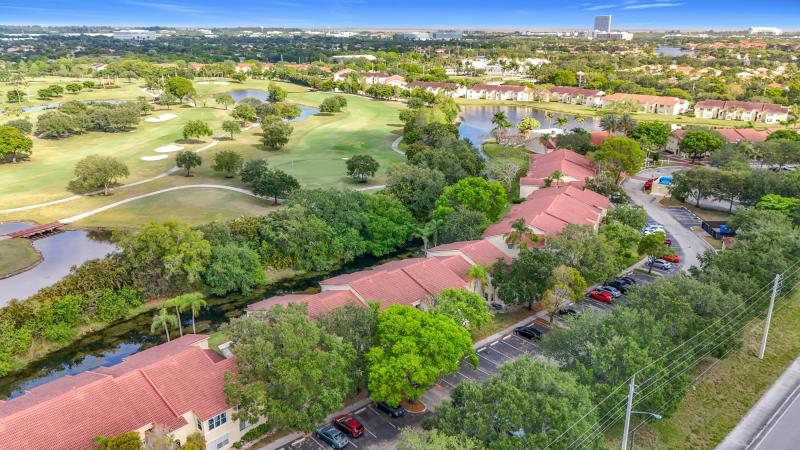  Condo & Townhome Photos