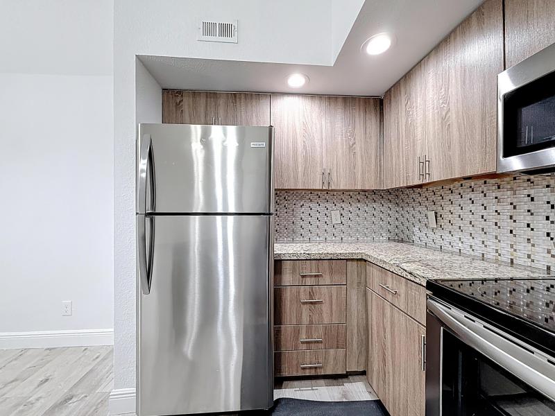  Condo & Townhome Photos