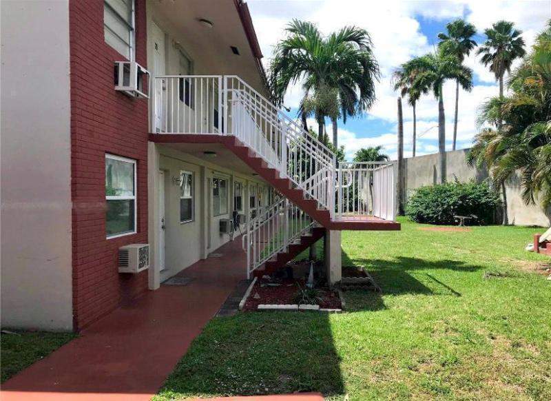  Condo & Townhome Photos