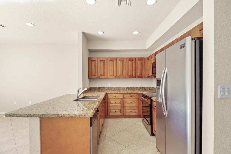  Condo & Townhome Photos