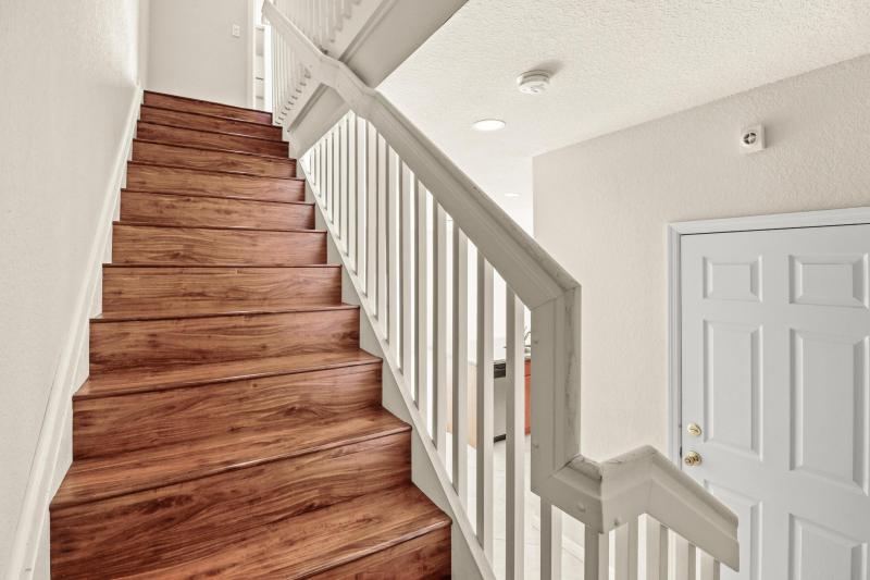  Condo & Townhome Photos