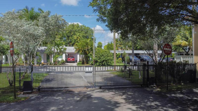  Condo & Townhome Photos