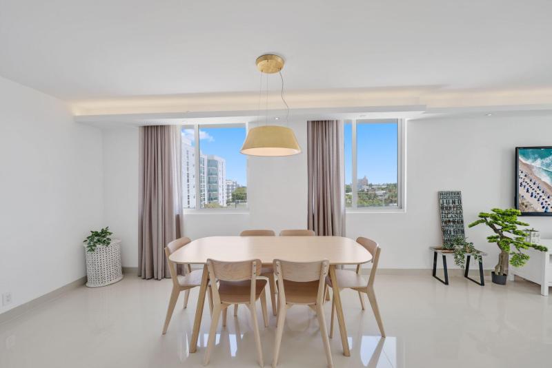  Condo & Townhome Photos