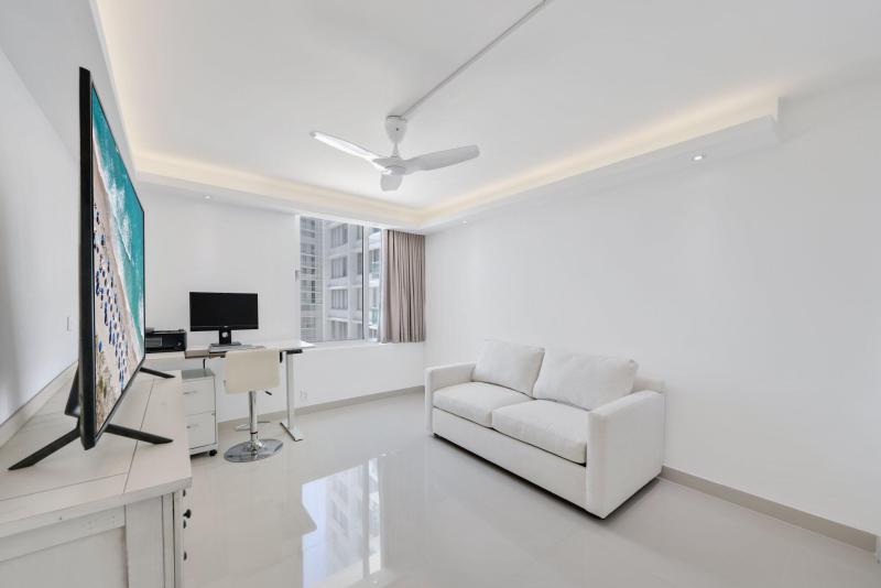  Condo & Townhome Photos