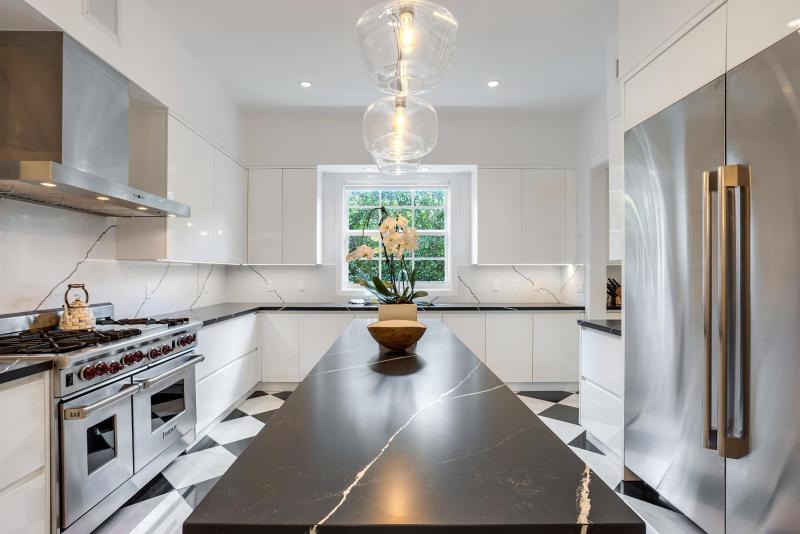  Single Family Homes Photo 11:  Palm Beach,  FL 33480
