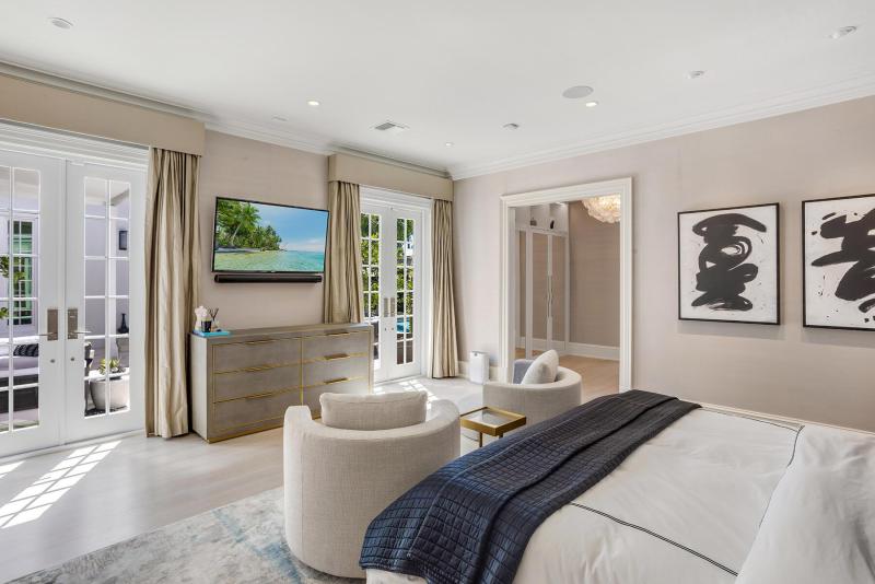  Single Family Homes Photo 17:  Palm Beach,  FL 33480