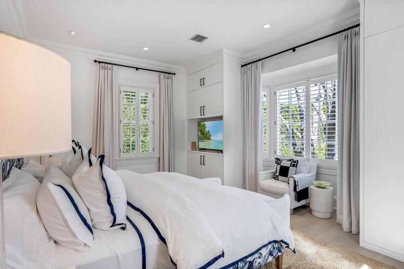  Single Family Homes Photo 23:  Palm Beach,  FL 33480