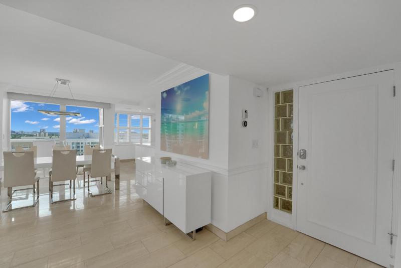  Condo & Townhome Photos