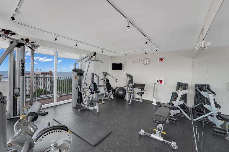  Condo & Townhome Photos