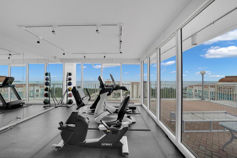  Condo & Townhome Photos