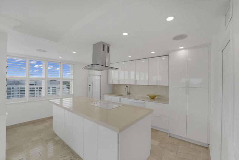  Condo & Townhome Photos