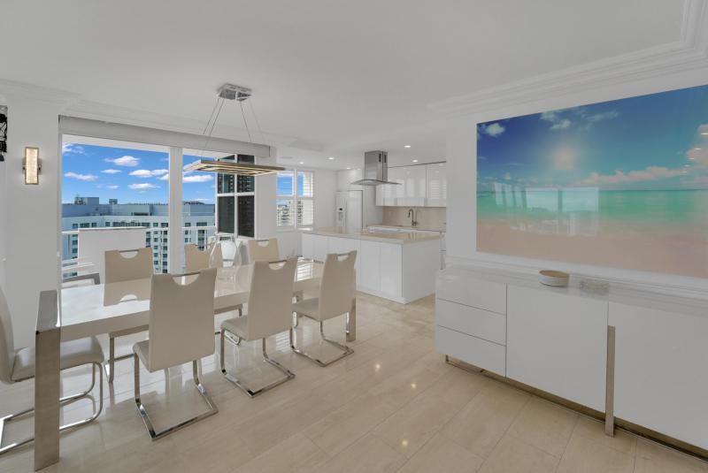  Condo & Townhome Photos