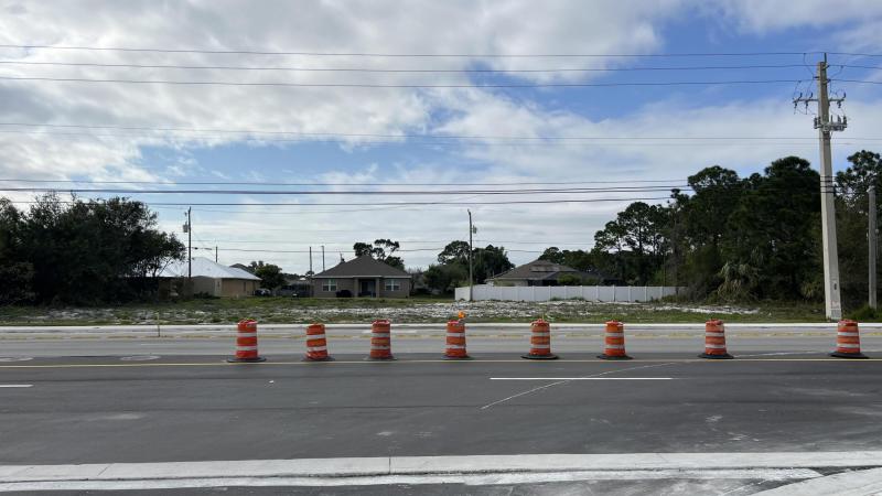  Commercial & Industrial Land Images 