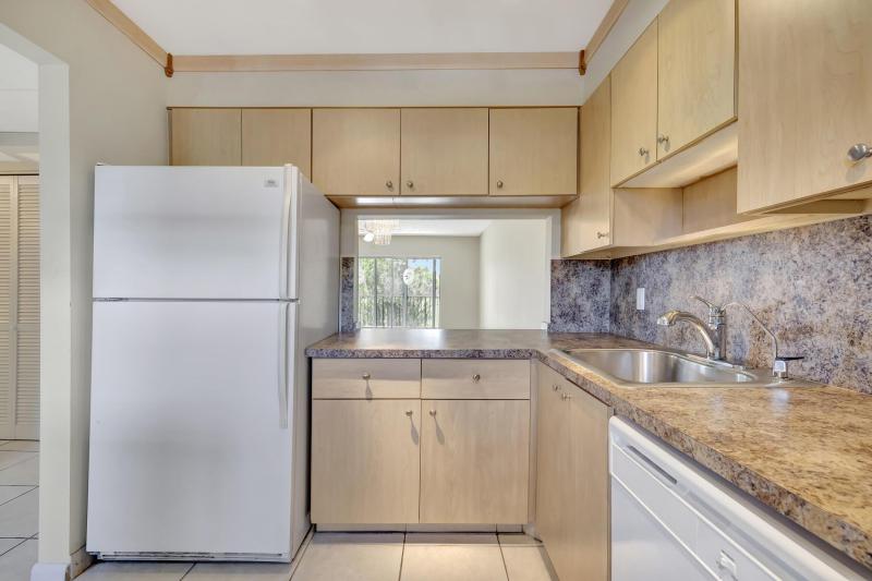  Condo & Townhome Photos