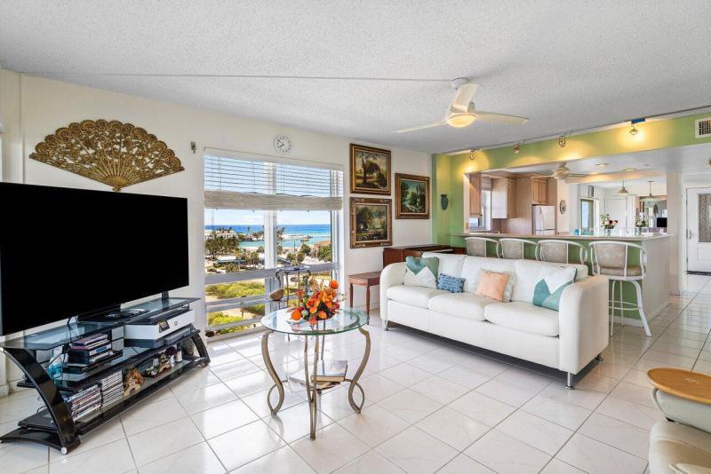  Condo & Townhome Photos